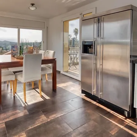 Sleeps 14 Pool Air Con Wifi *