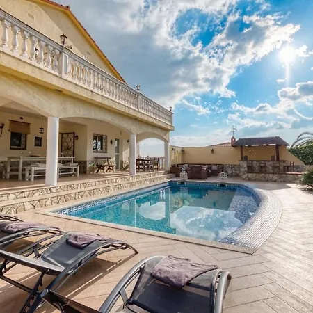 Villa Sleeps 14 Pool Air Con Wifi *