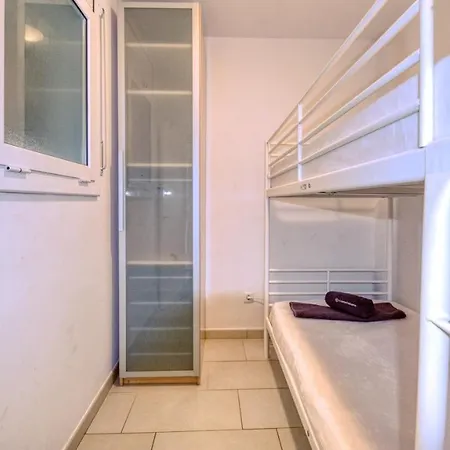 Sleeps 14 Pool Air Con Wifi * Lloret de Mar