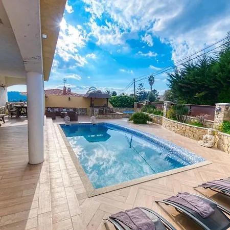 Sleeps 14 Pool Air Con Wifi Vila Lloret de Mar